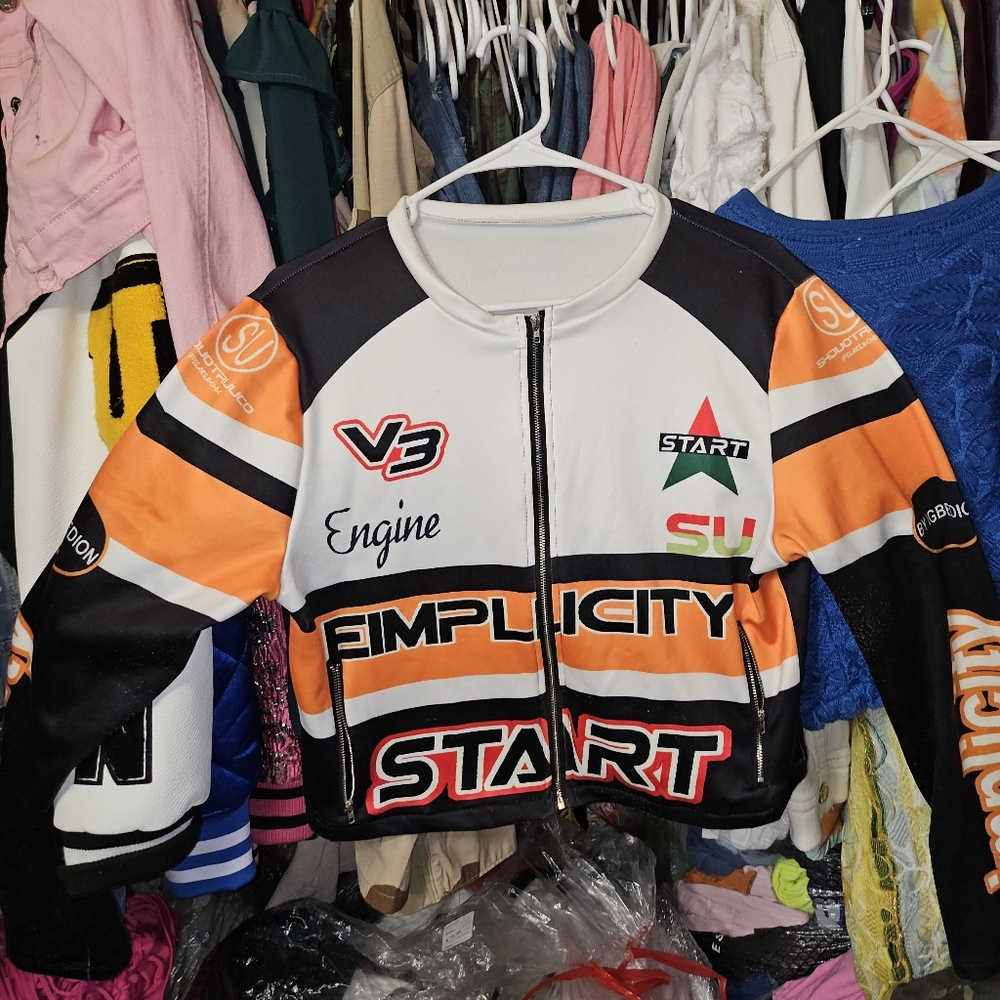 A jacket - Picture 3 of 3